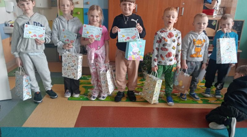 nagrodzone dzieci w konkursie