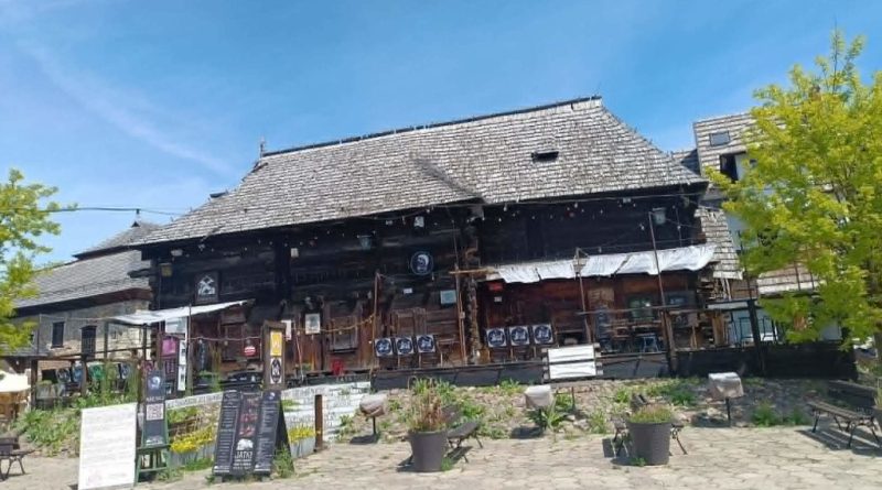 mały rynek w Kaziemierzu Dolnym