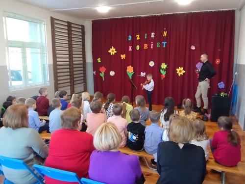 2023/2024 Dzień Kobiet w klasach 1-3