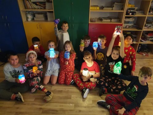 klasa trzecia w piżamach