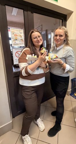 Wspólne świętowanie kadry pedagogicznej