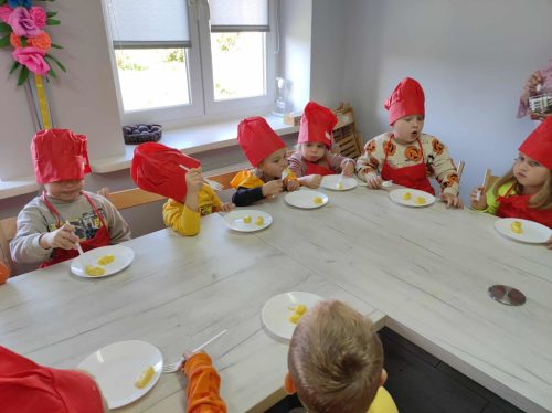 Biedronki zajadają pyszne kopytka 