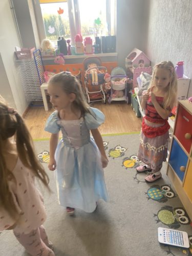 Dziewczynki z Zerówki