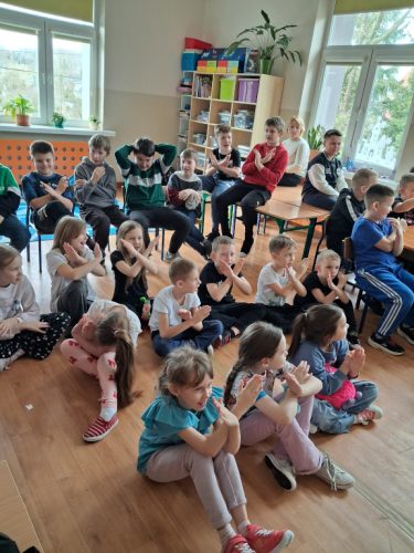 Znak X oznaczający ochrone naszych danych osobowych.