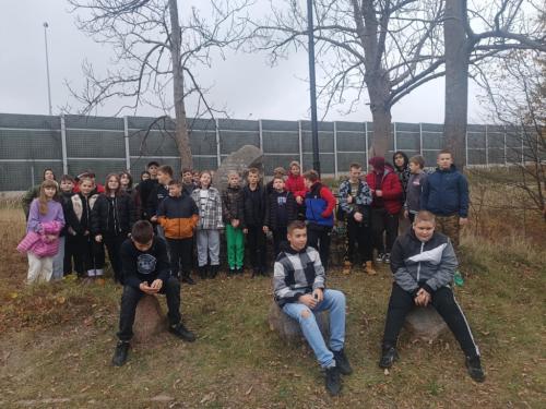 2024/2025 Pamiętamy. Piesza wycieczka do pomnika Powstania Styczniowego