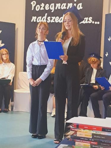 Wystep wokalny Aleksandry Kołdy i Marii Fąfary.