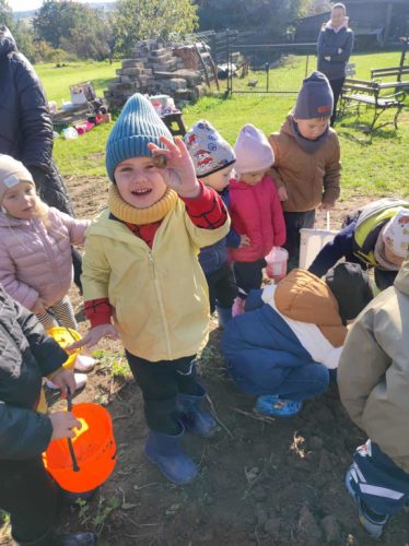 na zdjęciu dzieci z grupy Biedroneczki 