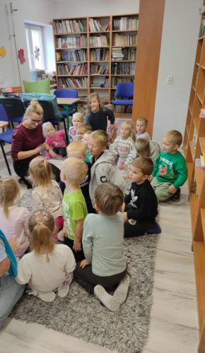 Poznajemy panią Agnieszkę, naszą ulubioną bibliotekarkę.