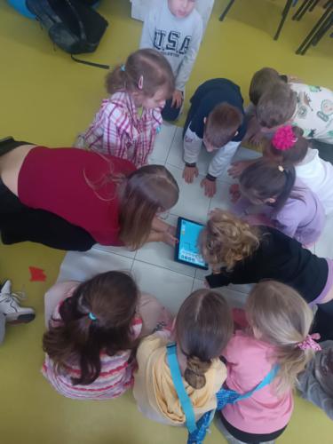 2024/2025 Realizacja innowacji pedagogicznej Roboty Photon od najstarszych dla najmłodszych