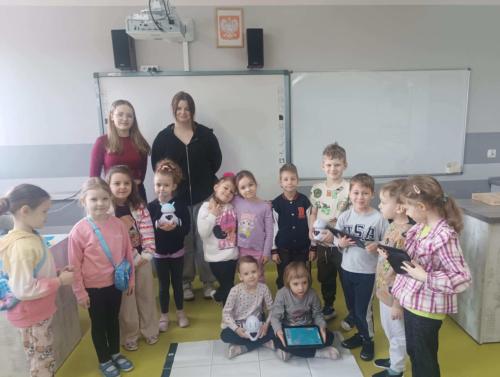 2024/2025 Realizacja innowacji pedagogicznej Roboty Photon od najstarszych dla najmłodszych
