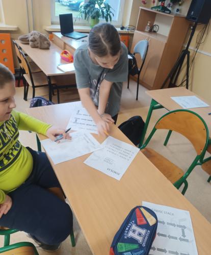 2023/2024 Świąteczna matematyka - stacje zadaniowe