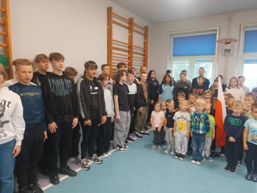 2024/2025 Szkoła do hymnu