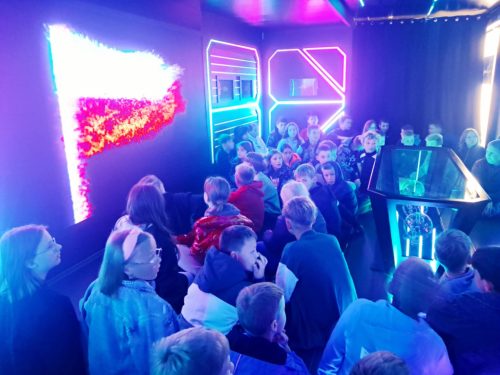 W czasie przedstawienia