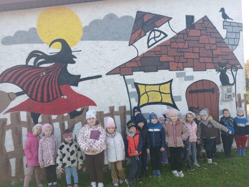 dzieci z grupy Świętokrzyskie Nutki