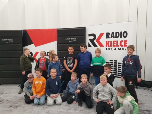 Uczniowie klasy II i III w Studiu Gram.