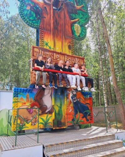 Na małpim drzewie w Parku Iluzji