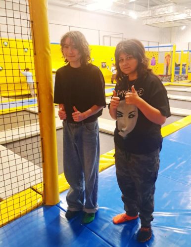 Uczniowie klasy siódmej i ósmej