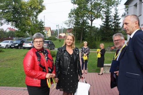 UROCZYSTE OTWARCIE BOISKA SZKOLNEGO