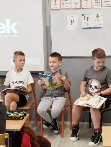 2022/2023 Czytające piątki