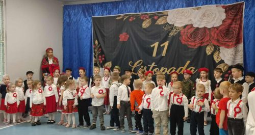 Wszystkie dzieci recytują wiersz 