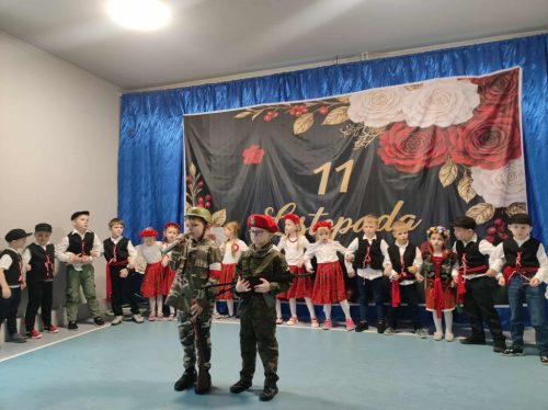 Gabriel i Oliwier śpiewają w duecie