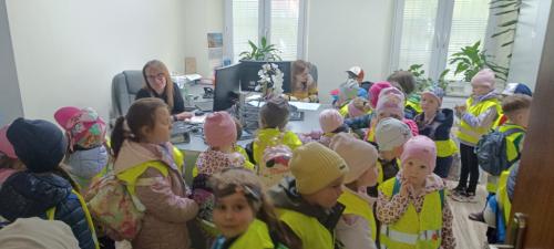 Przedszkolaki podczas wizyty w Gminie Łączna