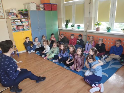 Na twarzach zainteresowanie