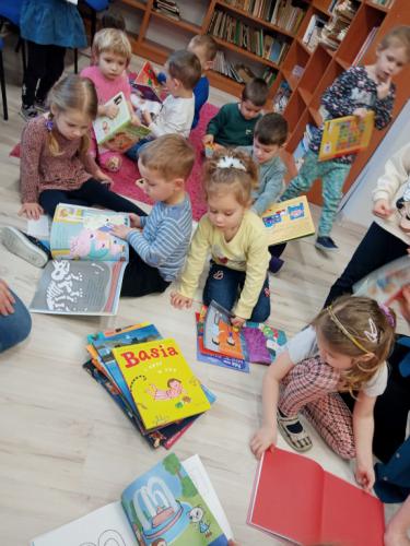 2022/2023 Kicia Kocia w bibliotece