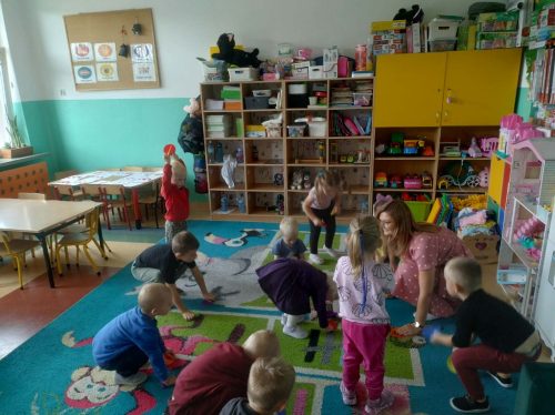 Kilka ćwiczeń z kropką
