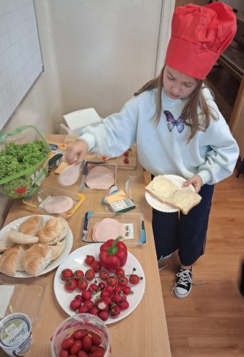 samodzielne śniadanie