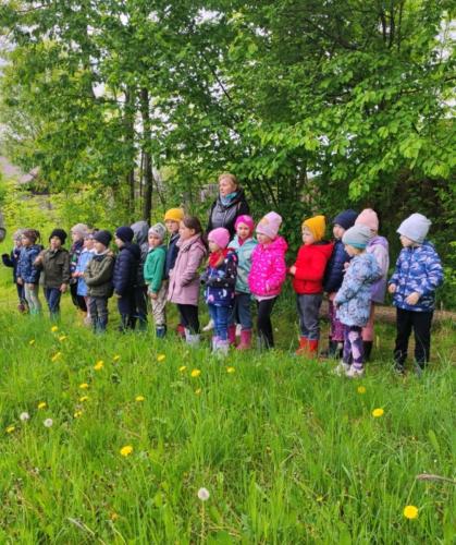 Przedszkolaki na wycieczce 