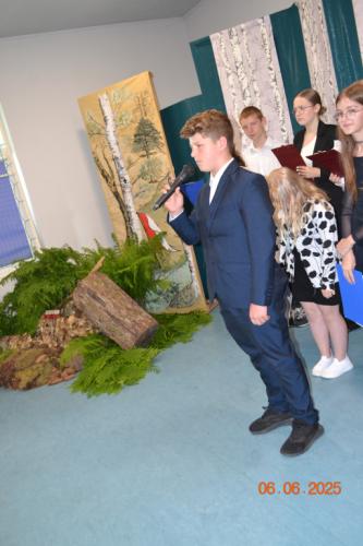 Alan recytuje wiersz - Polacy