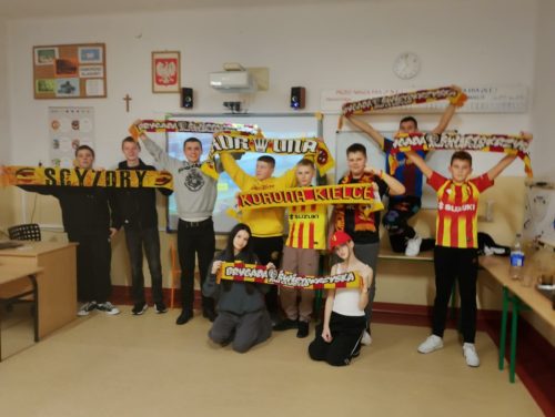 Wspólnie kibicujemy. 