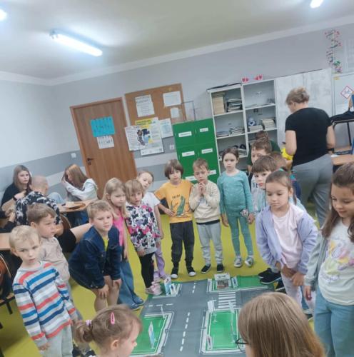 Uczniowie podczas nauki