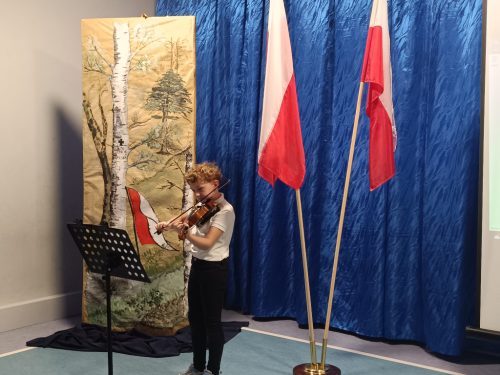 Franciszek wykonuje Rotę